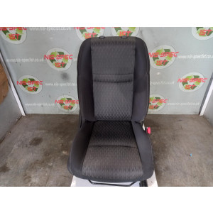 NISSAN X TRAIL T32 2014-2021 drivers front right seat in cloth 876206FL4A